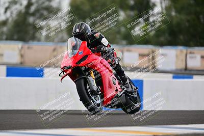 media/Apr-18-2025-TrackDaz (Fri) [[45f5874c44]]/B Group/Session 4 (Turn 6 - Outside)/
